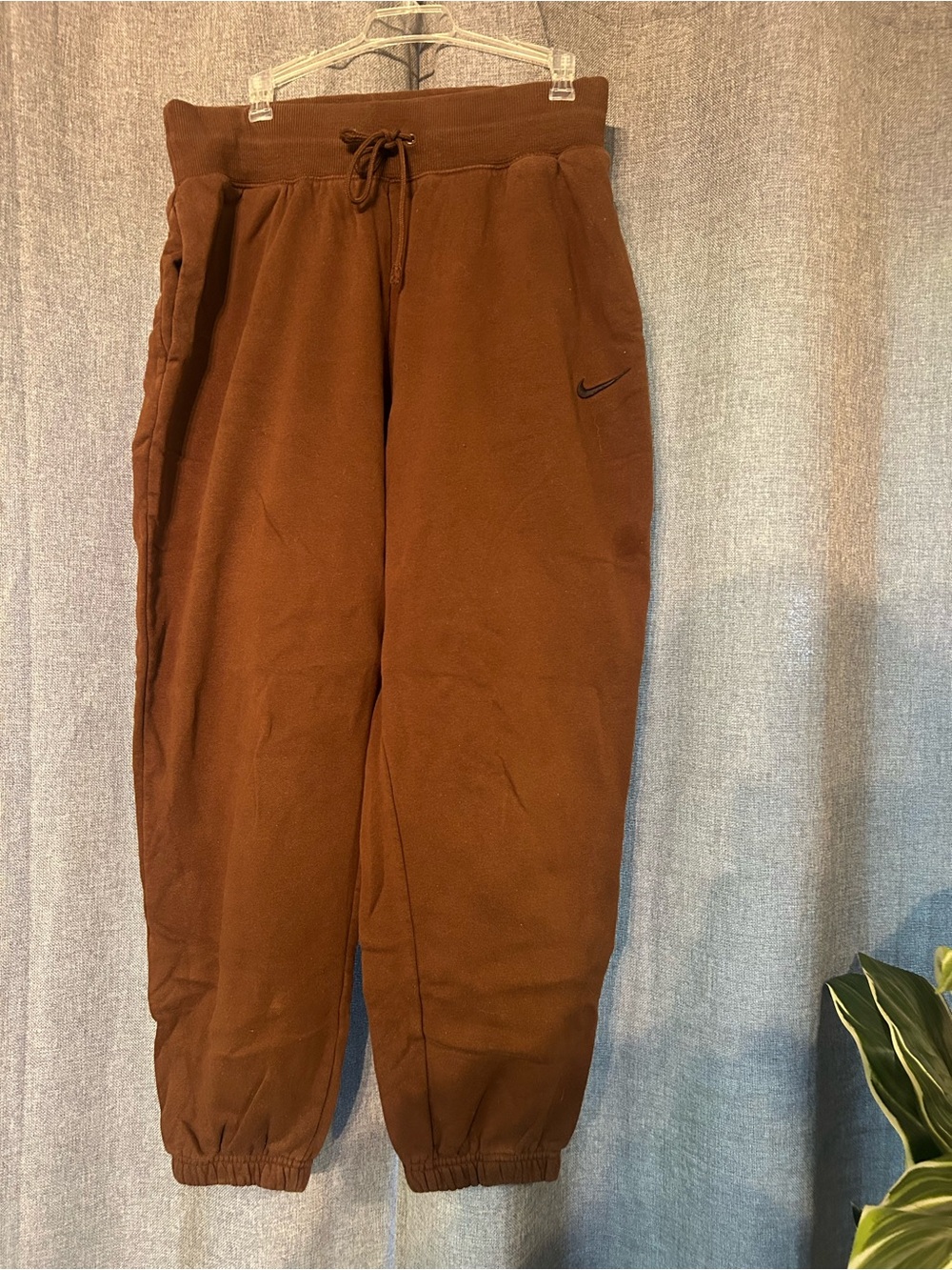 Nike Women's Brown Fleece Joggers with Drawstring Waist